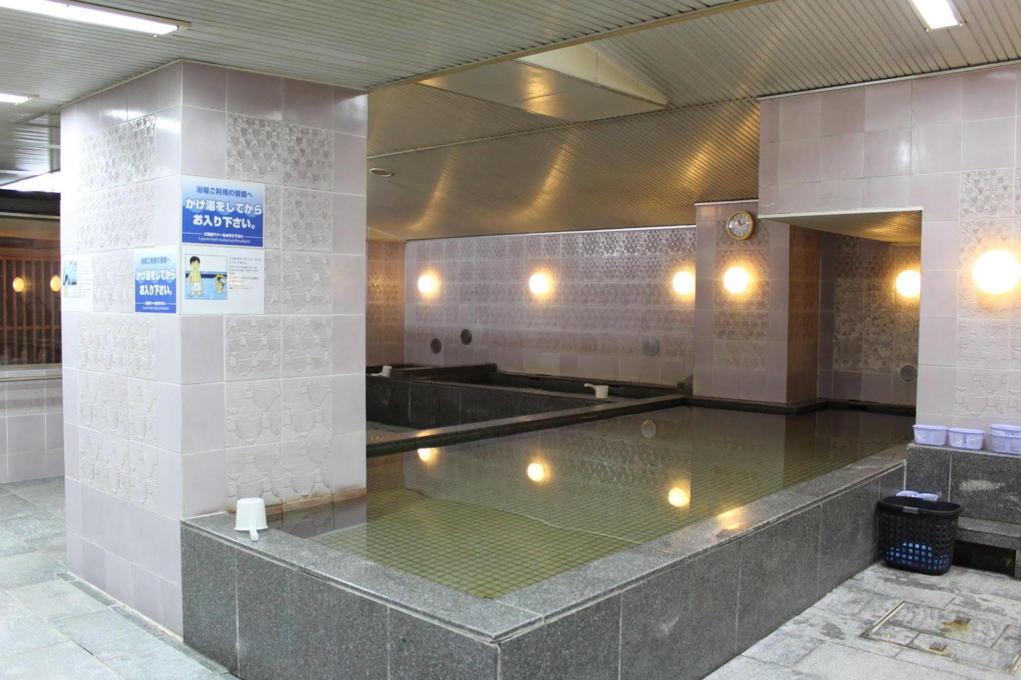 Capsule Hotel Asahi Plaza Shinsaibashi Осака Экстерьер фото