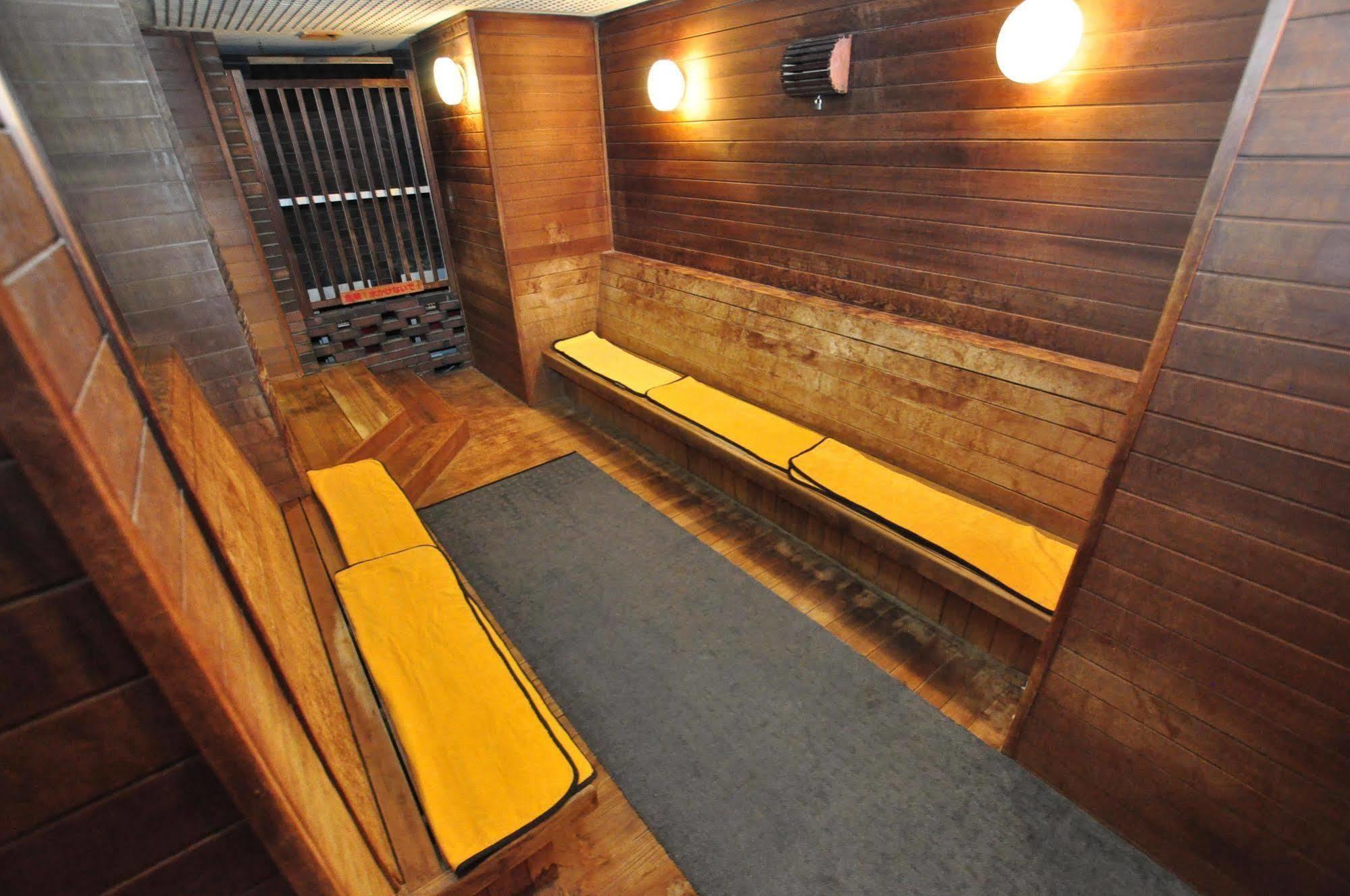 Capsule Hotel Asahi Plaza Shinsaibashi Осака Экстерьер фото