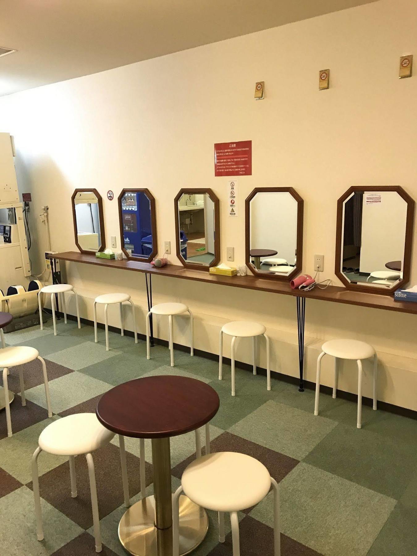 Capsule Hotel Asahi Plaza Shinsaibashi Осака Экстерьер фото