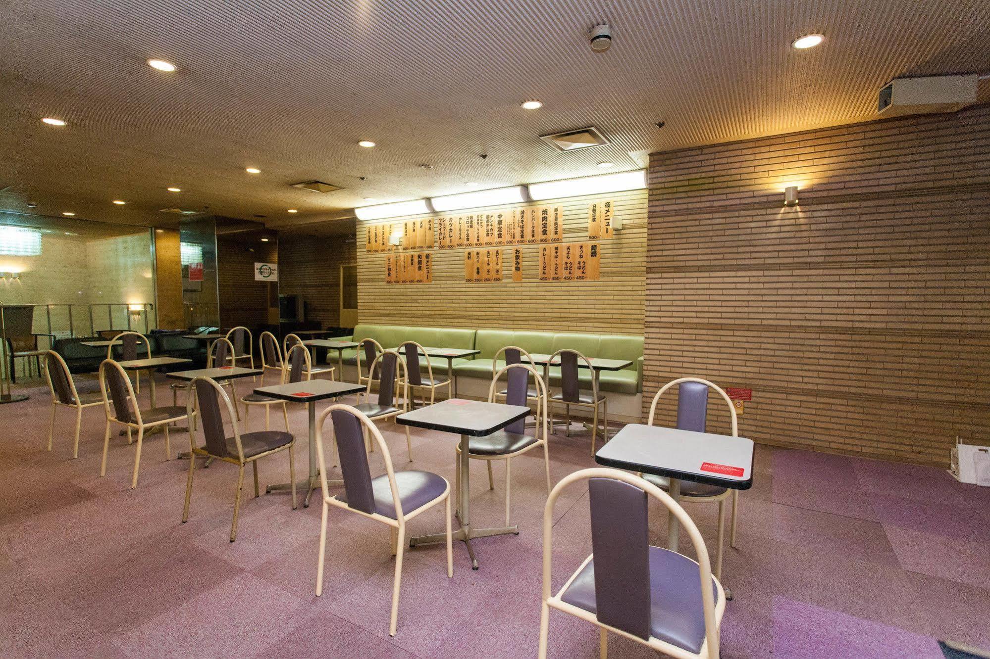 Capsule Hotel Asahi Plaza Shinsaibashi Осака Экстерьер фото